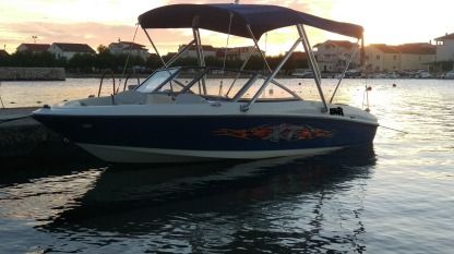 Аренда Моторное судно Bayliner 175 Xt Нин