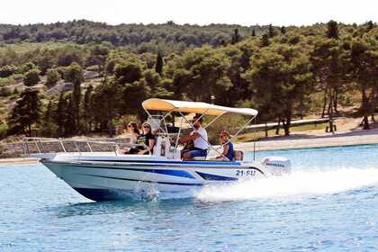 Rental Motorboat Elan 22 cc Supetar