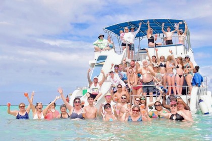 FAMILY AND FRIENDLY BOAT CRUISE: CAPTAIN AND CREW INCLUDED