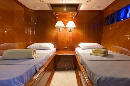 Luxury Motor Yacht With Jacuzzi in Bodrum