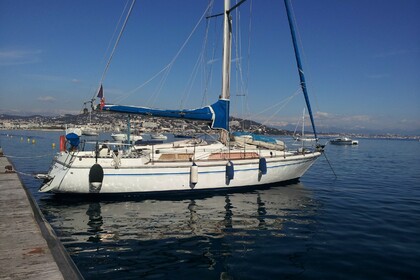 Rental Sailboat GUY COUACH V12 Cannes