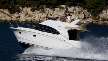 Alquiler Lancha Beneteau Antares 36 Split