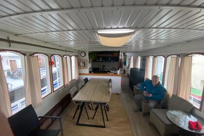 Lunch Box Steel ship with sauna and skipper