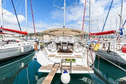 Velero BENETEAU OCEANIS 48