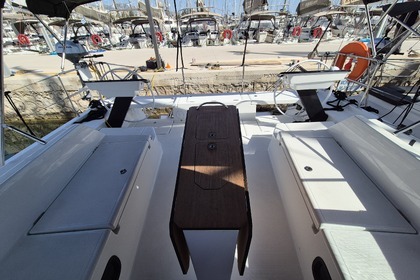 Location Voilier Dufour Yachts Dufour 44 - 3 cab. Alimos