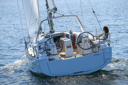 Location Voilier Bénéteau Oceanis 35 Marina di Portorosa