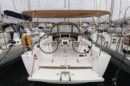 Hyra båt Segelbåt DUFOUR DUFOUR 350 GRAND LARGE Vrulje