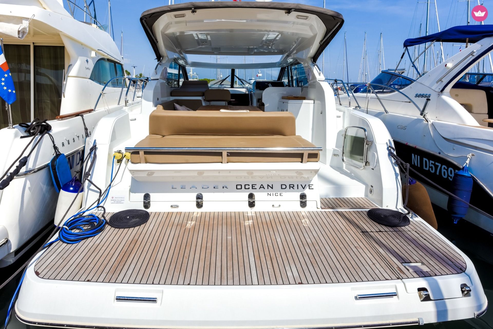 Bateau à moteur Jeanneau Leader36 de particuliers et professionnels