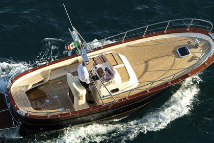 Rental Motorboat FRATELLI APREA Sorrento 750 Open Cruise Amalfi