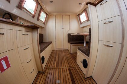 Vistula Cruiser 30 - idealna barka na rejs po Kanale Elbląskim