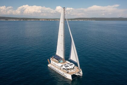 Noleggio Catamarano Custom Made Upwind 50 Eco - 4 + 1 cab. Trogir