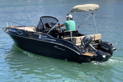 Rent a luxury speed boat Discover Santorini on your own. No license required