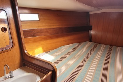 OCEANIS 430 - Безопасная и Комфортная Лодка