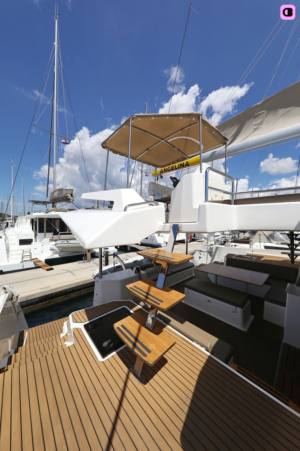 Catamaran DUFOUR 48 14.7m 7