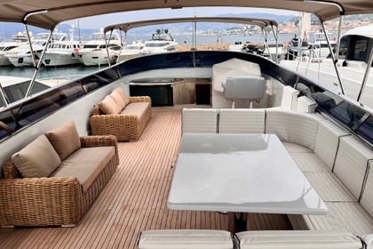 Verhuur Motorboot Technomarine faith Cannes