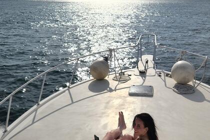 Full Day Taboga Island and Fishing Onboard a Private Yacht