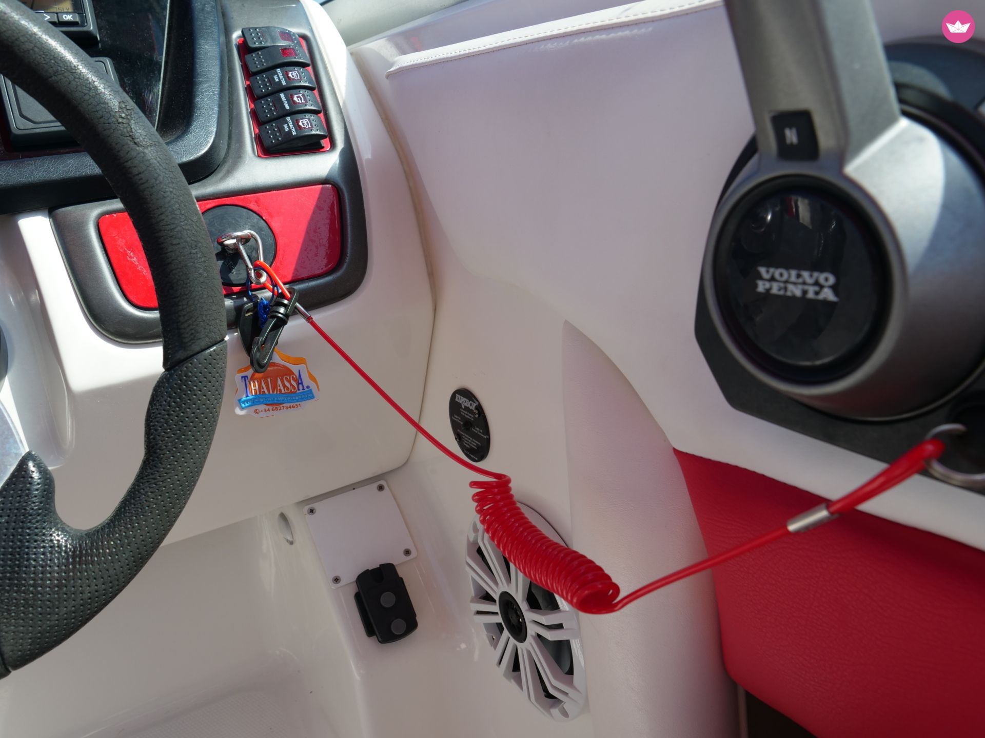 Bateau à moteur CHAPARRAL 244 300cv 8