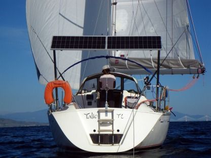 Charter Sailboat Jeanneau Sun Light 30 Saint-Cyr-sur-Mer