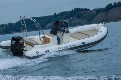 Noleggio Gommone Capelli Tempest 650 + Suzuki Zara