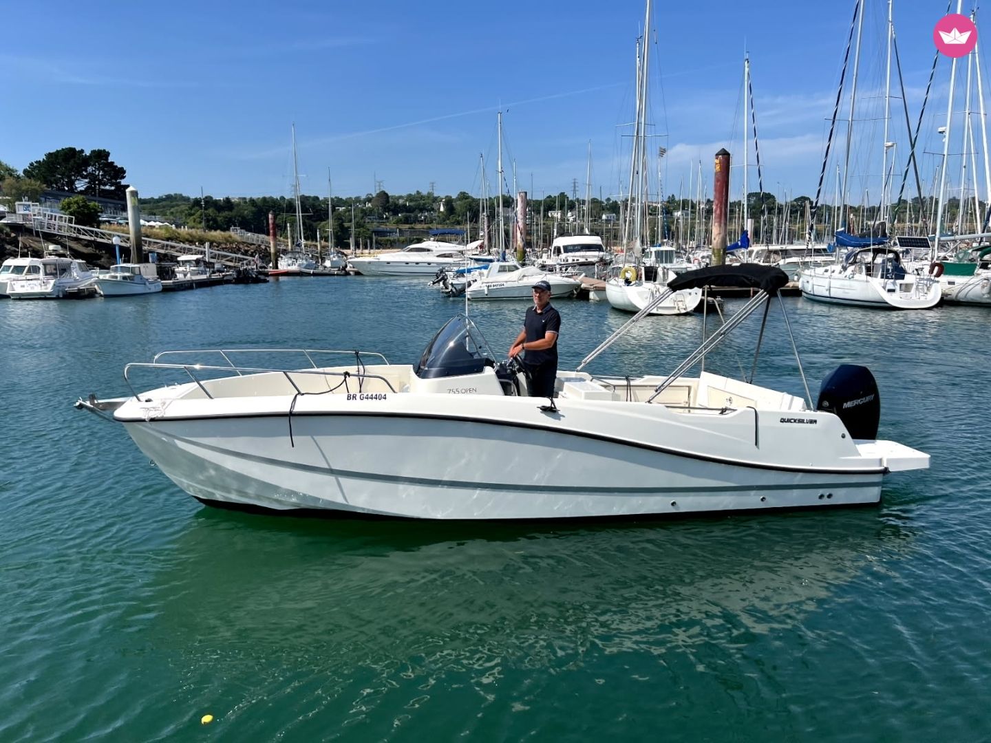 Bateau à moteur Quicksilver Activ 755 0pen 200cv