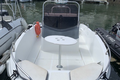 Hire Motorboat Beneteau Flyer 5.5 Spacedeck Le Croisic