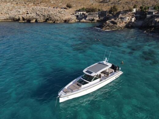 yacht charter rethymno