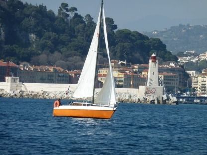 Аренда Парусное судно Sparkman & Stephens Alpa 21 Ницца