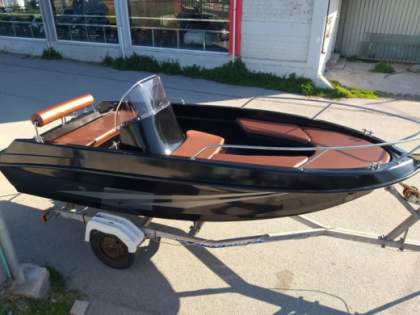 Charter Motorboat Crazy Waters 450 La Black Edition Mykonos