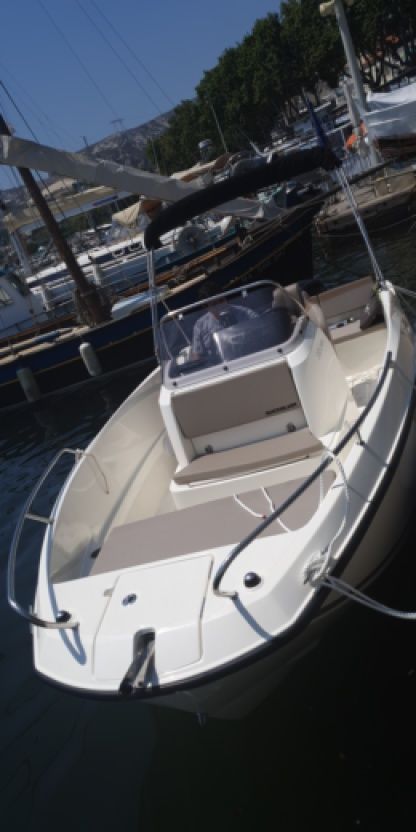 Charter Motorboat Quicksilver Open 5.50 Marseille
