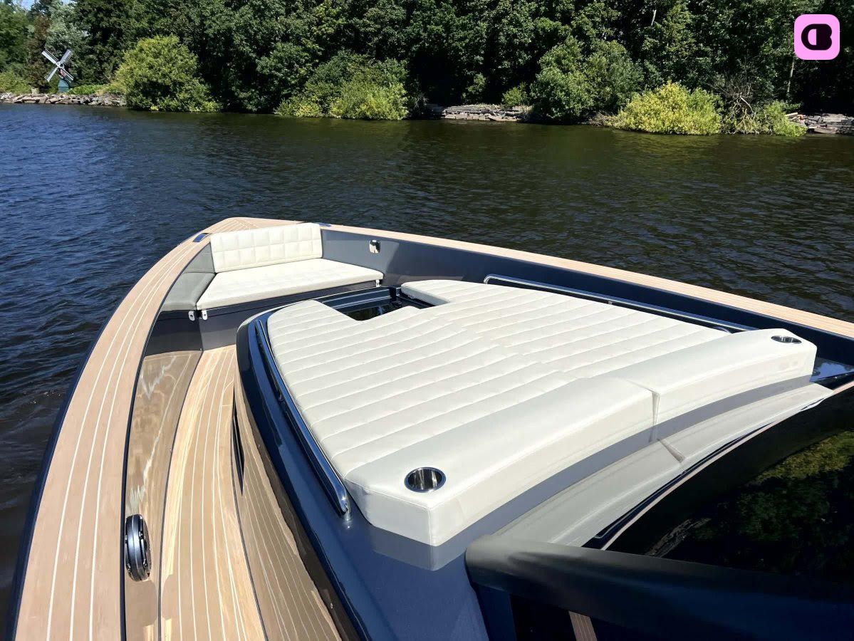 Bateau à moteur Pardo 43 880cv 8