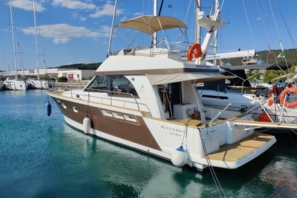 Noleggio Yacht a motore Bénéteau Antares 13,80 San Cassiano