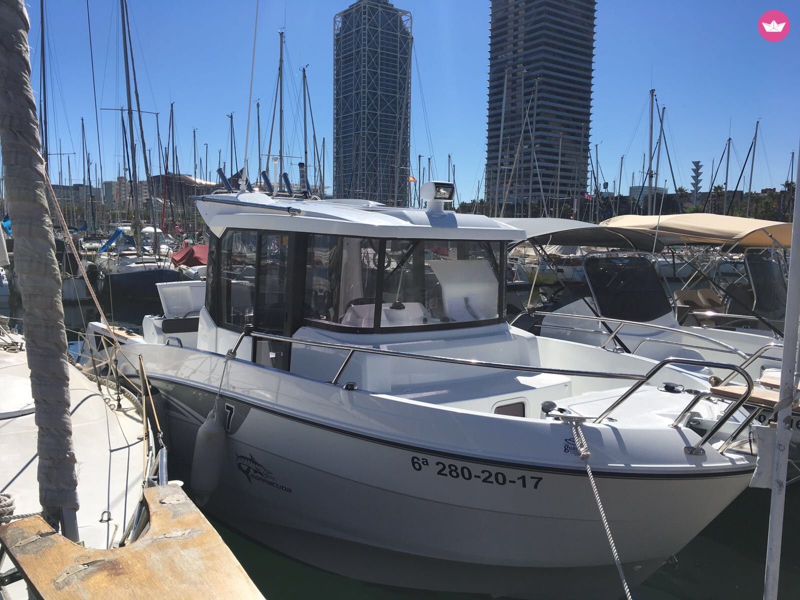 Charter Motorboat Beneteau Barracuda 7 Barcelona