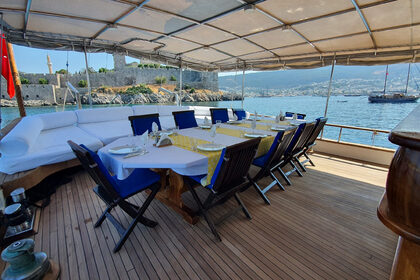 HİGH CLASS GULET CHARTER