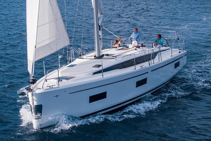 Noleggio Barca a vela  Bavaria C42 Paro