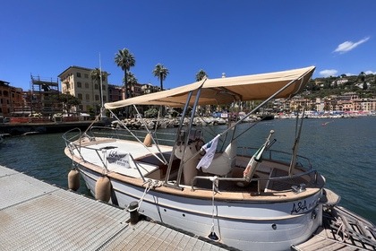 Noleggio Barca a motore Mimi Gozzo - Refitting 2022 Rapallo
