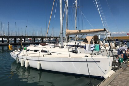 Hire Sailboat Elan 31 Quiberon