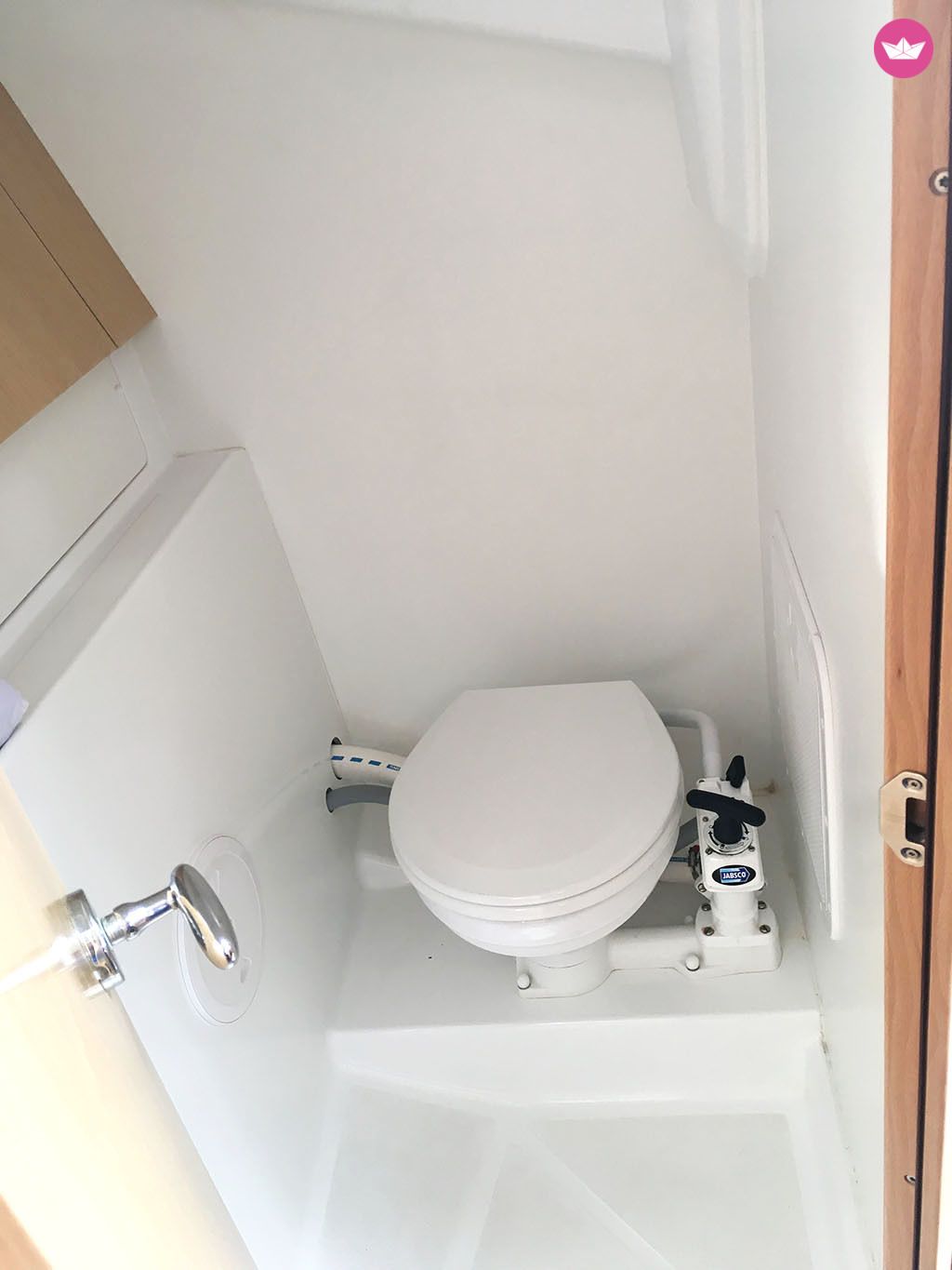 Sailboat Beneteau Oceanis 31  