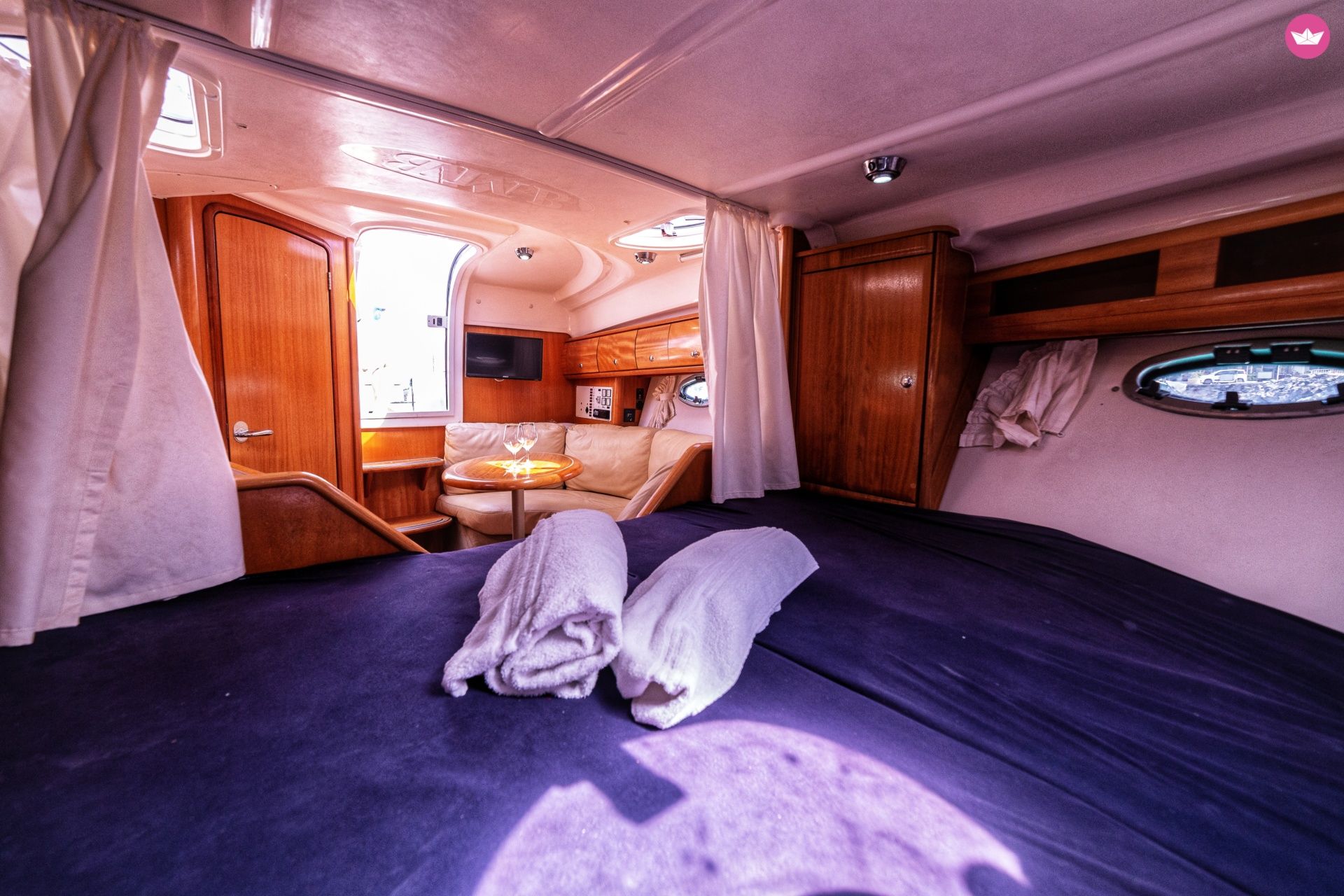 Bateau à moteur BAVARIA 32 Sport 450cv 7
