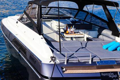 PERSHING 40 FT MOTOR YACHT