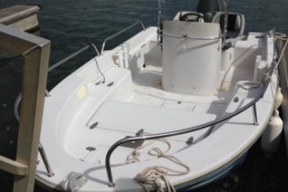 Rental Motorboat Quicksilver 635 commander Sarzeau