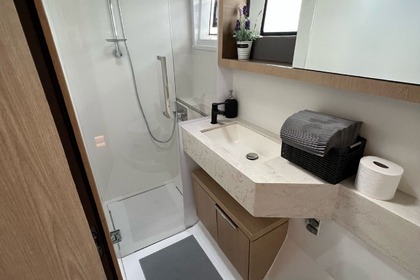 Lagoon 50 "Patagonia"