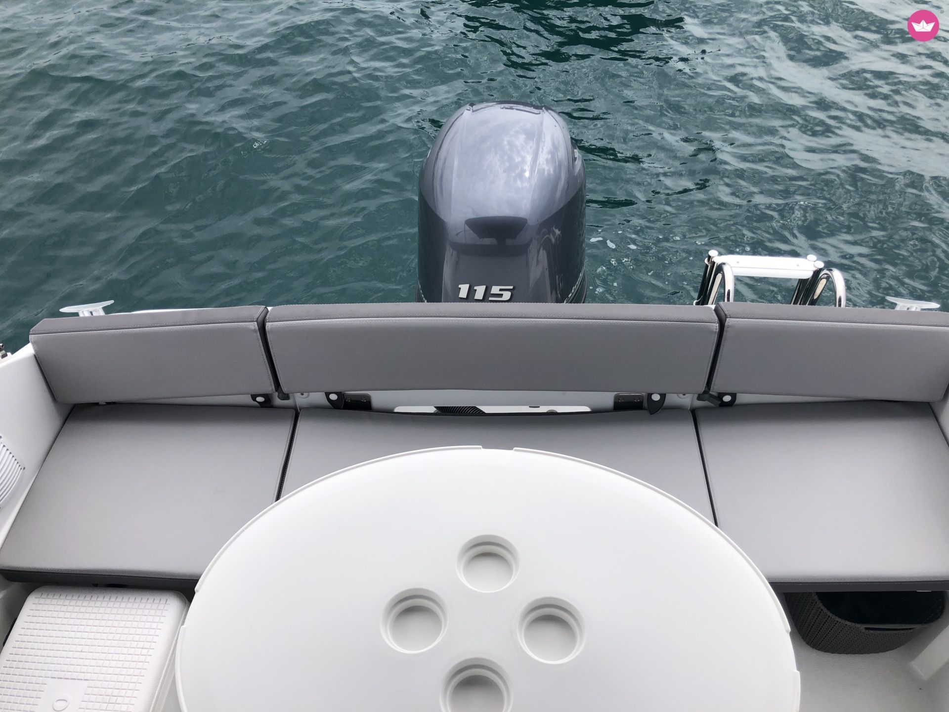 Motorboat Jeanneau Cap Camarat 5.5 Wa for hire