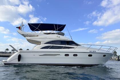 BEST 48FT YACTH FOR RENT IN DUBAI