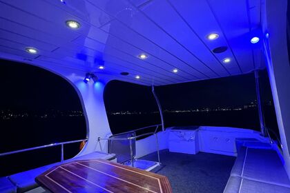 Private Luxury Yacht Experience – Bosphorus & Islands