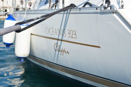 Beneteau Oceanis 323 Clipper in Marina Kornati