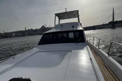 Private Luxury Yacht Experience – Bosphorus & Islands