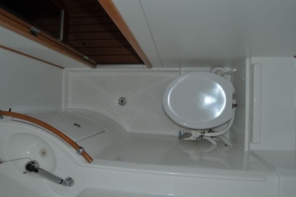 Lagoon 380 z Milazzo (Sycylia): sen Liparyjski