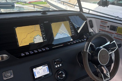 Axopar 37 XC Cross Cabin