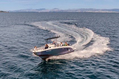 Rental Motorboat Beneteau Flyer 8 SPACEdeck Milna