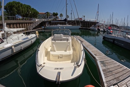Rental Motorboat Quicksilver Activ 505 Open Hendaye